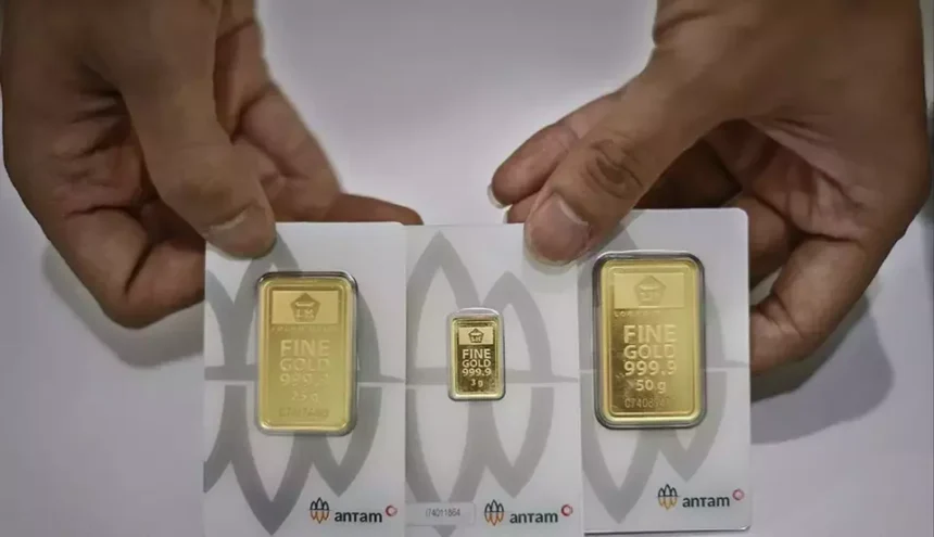 Antam gold prices rebound following a sharp weekend correction, supported by geopolitical tensions and a weaker dollar as markets eye a bullish start to 2026.