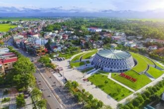 Điện Biên seeks investors for a $896 million resort and golf complex, aiming to transform the northern highlands into a luxury tourism and sports destination.