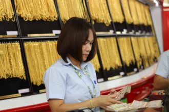 Hua Seng Heng forecasts a 5 trillion baht revenue record this year as Thailand's gold rush accelerates amid low interest rates and high geopolitical uncertainty.