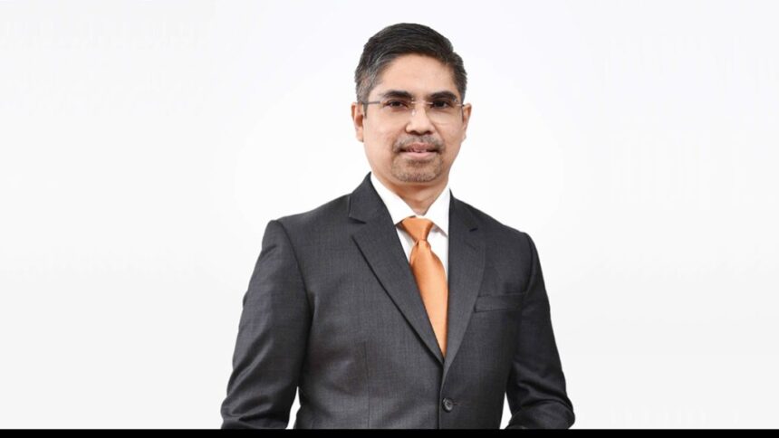 Malaysian MSME confidence surges in late 2025 as the sentiment index hits 56.8. Discover how rising sales and digital adoption drive growth for small businesses.