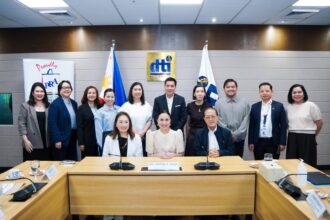 The DTI is urging Philippine retailers to go public to raise capital and scale operations. Learn how listing on the PSE can drive growth and market transparency.