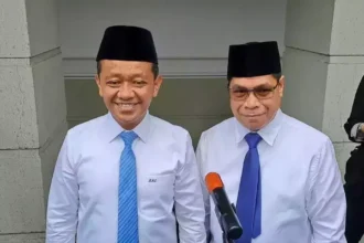 Indonesia reopens fuel import permits for private gas stations to end shortages. The 2026 quota increase aims to stabilize energy supply and market competition.