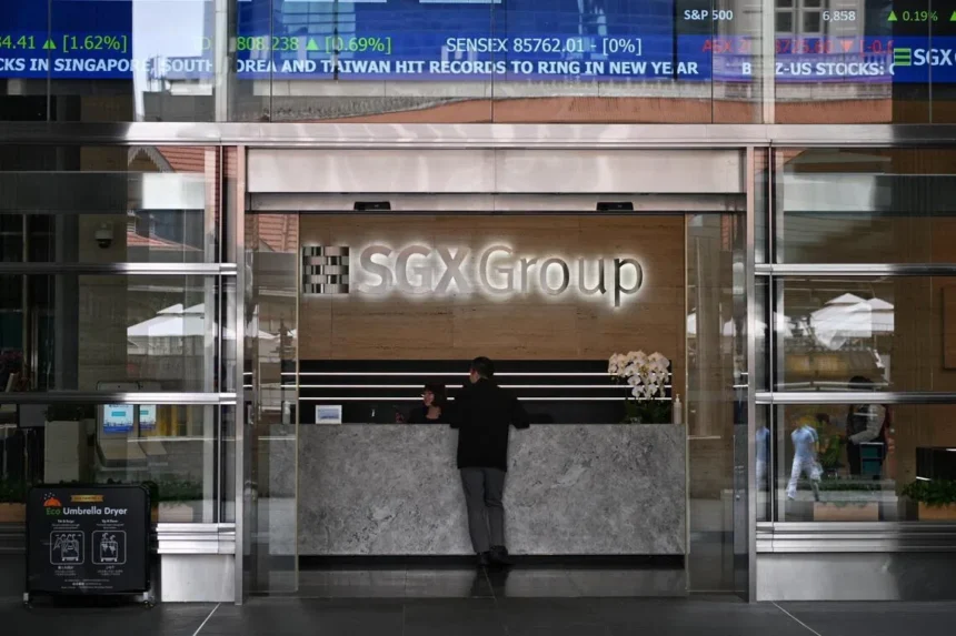 Retail investors drove Singapore stocks to a five-year high in 2025, booking 2.62 billion dollars in net inflows led by banks and high-yield Reit sectors.