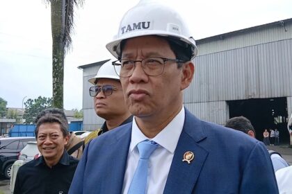 The Finance Ministry targets 40 firms in the steel sector for evading taxes, causing five trillion rupiah in losses and prompting a major fiscal investigation.