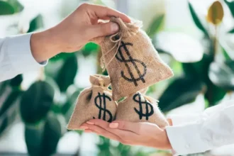 PLife REIT prices 70 million dollars in senior unsecured green notes at 2.1%. The issuance supports sustainable refinancing and long-term financial resilience.