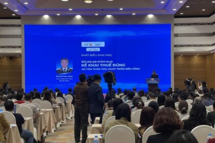 The tax department in Vietnam has launched a support campaign to help household businesses transition to revenue-based declarations under Decree No. 68/2026/ND-CP.