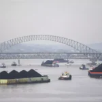 Barges transporting coal managed by Danantara under the new centralized export scheme