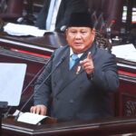 President Prabowo delivering a legislative speech on keeping the 2027 state budget deficit below 2.5% of GDP.